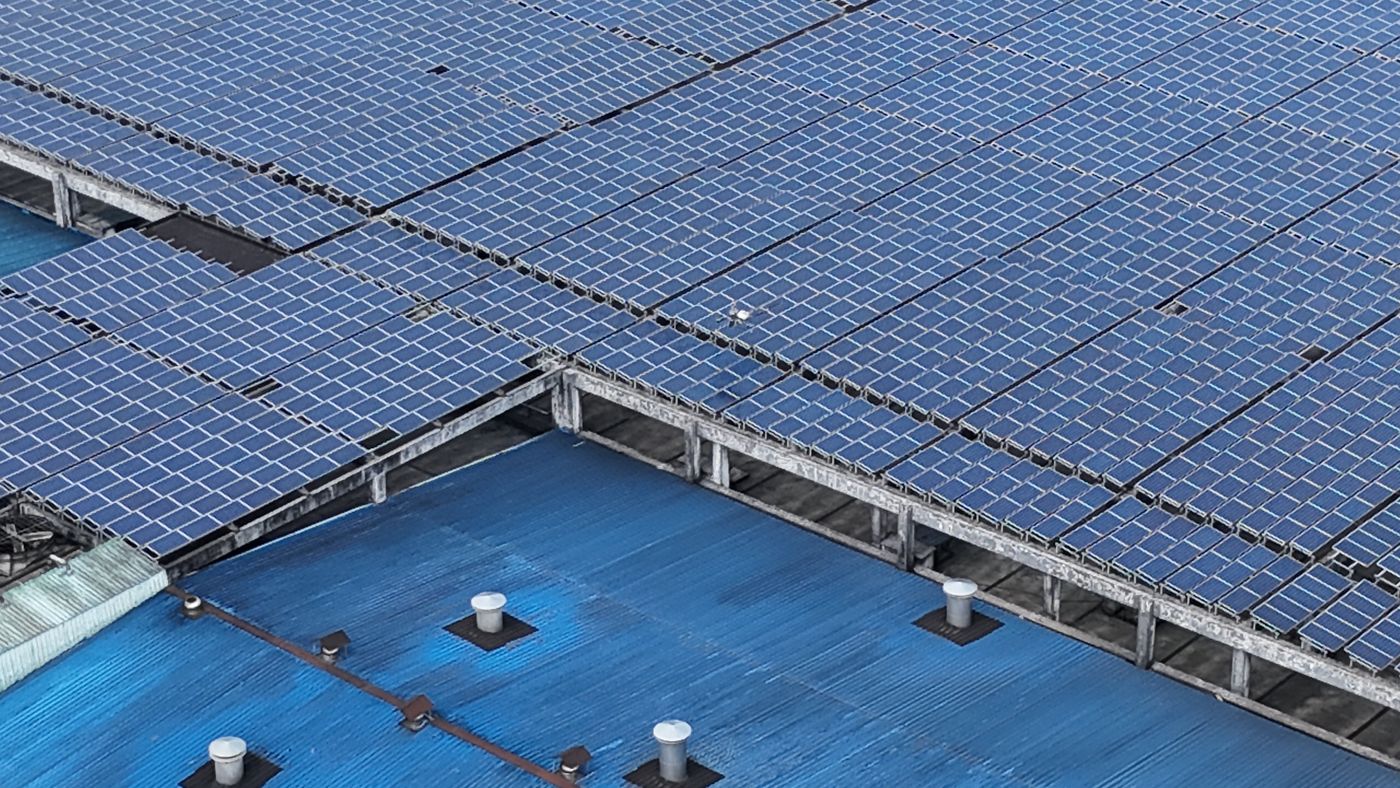 Commercial rooftop solar plant